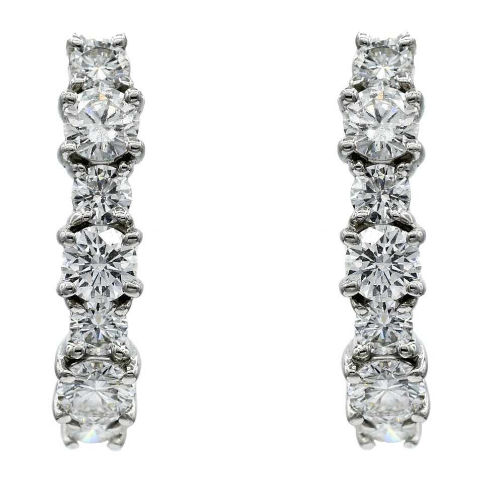 "J" Shape Alternating Diamond
Hoop Earrings
1.60ctw Dias
Platinum