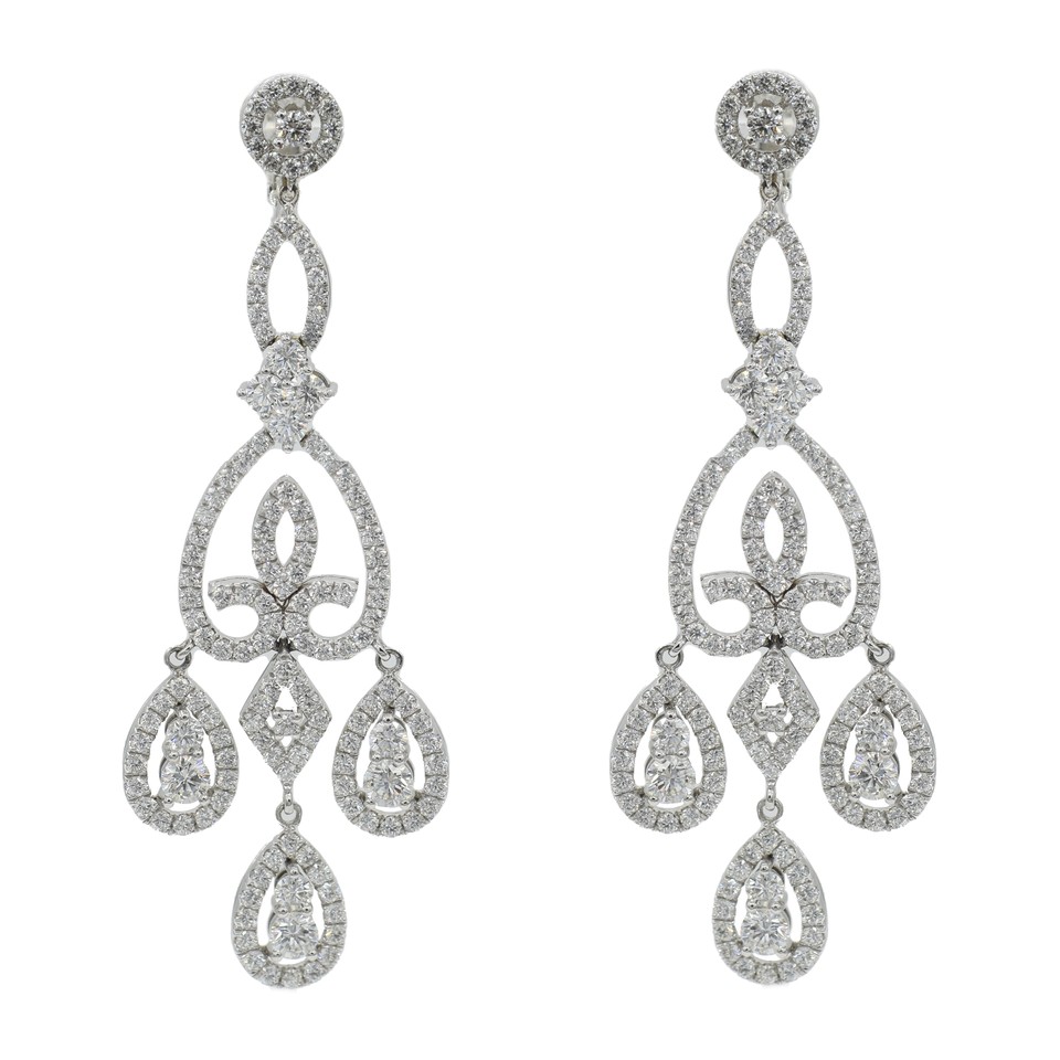 Dangling Chandelier Earrings
6.75ctw Dias
18K White Gold