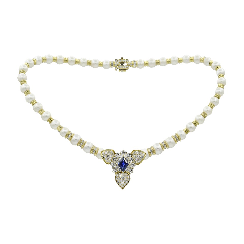 Pearl & Diamond Necklace
18K Yellow Gold