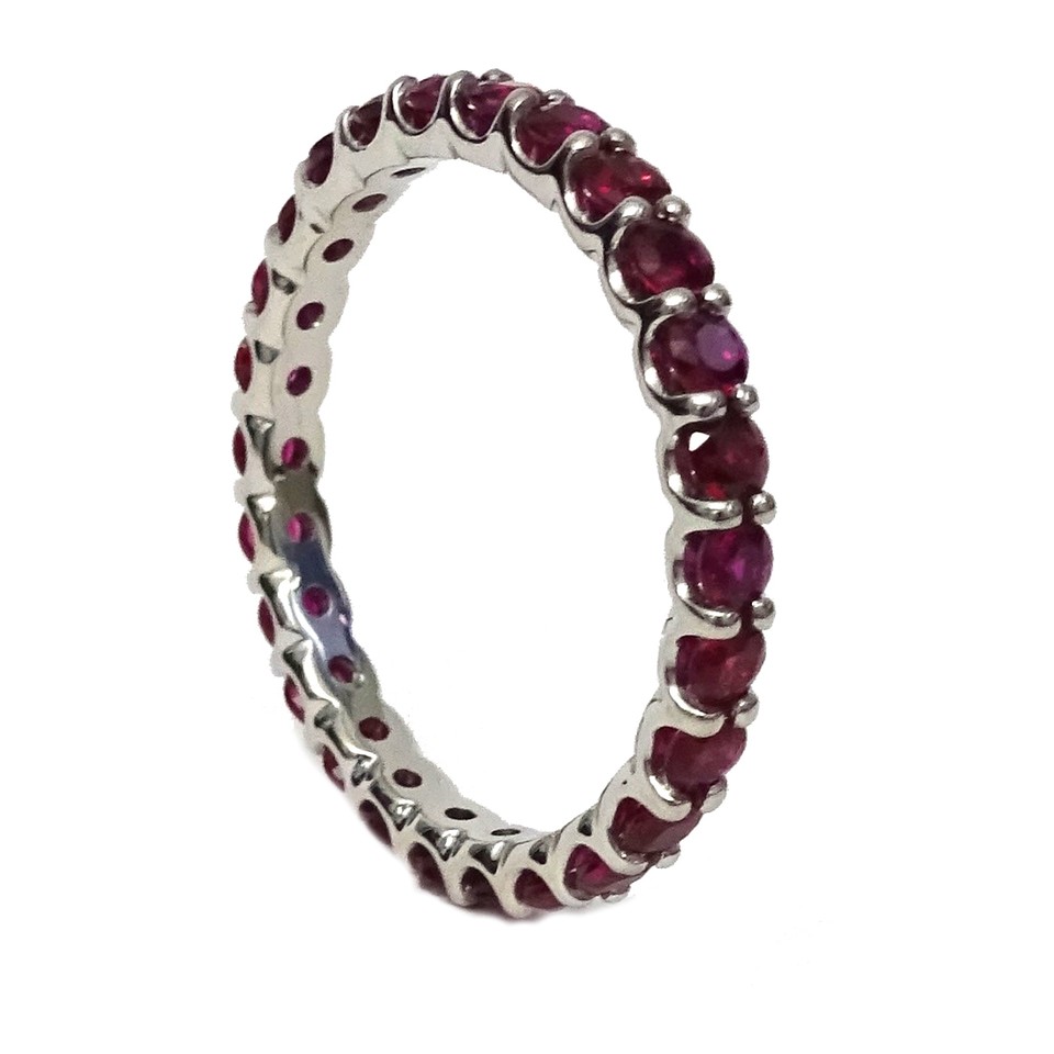 Ruby Eternity Band
1.27ctw Rubies
Platinum