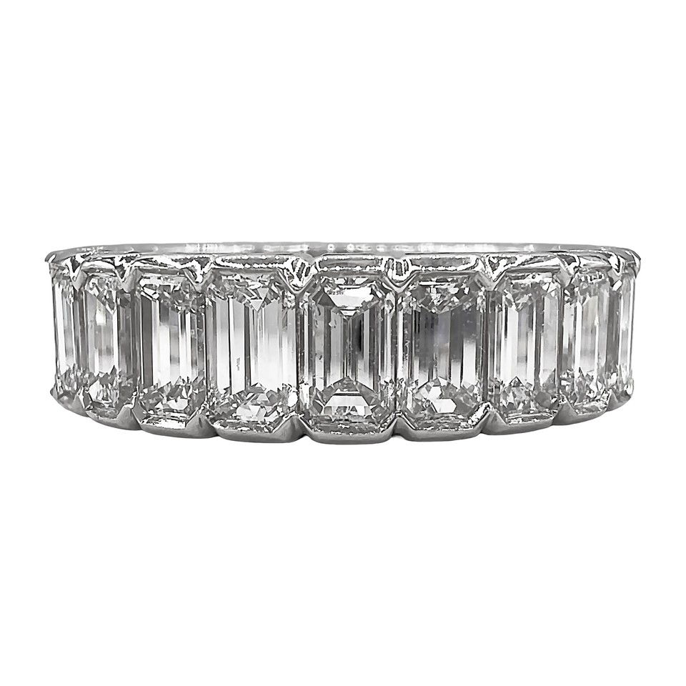 Emerald Cut Eternity Band
5.16ctw Dias
Platinum