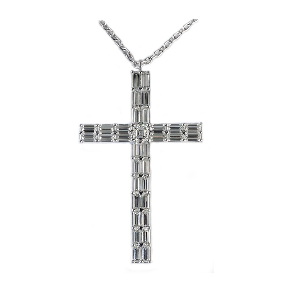Double Row Cross Pendant with
Chain
7.44ctw Dias
18K White Gold