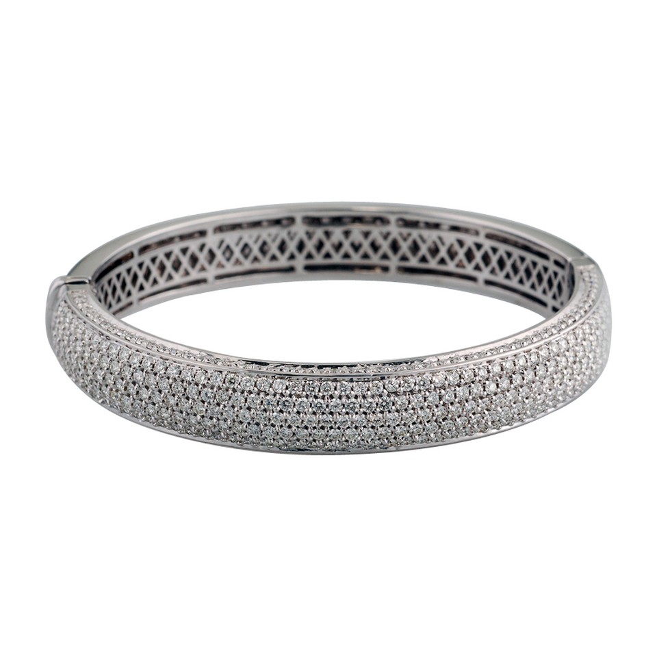 Wide 5-Row Pave Diamond
Bangle Bracelet
5.57ctw Dias
18K White Gold